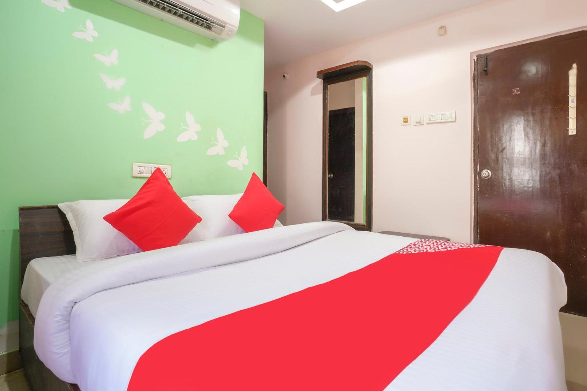 Spot On Sunshine Inn Hyderabad Exterior foto